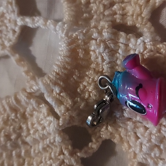 Charm u watering pot Charm - Picture 2 of 3